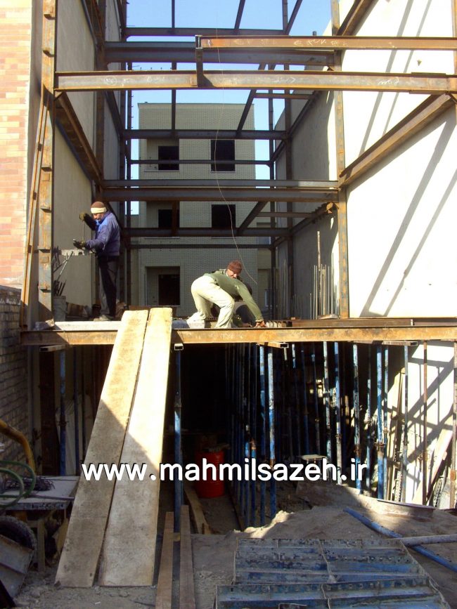 اسکلت فلزی آقاجانی